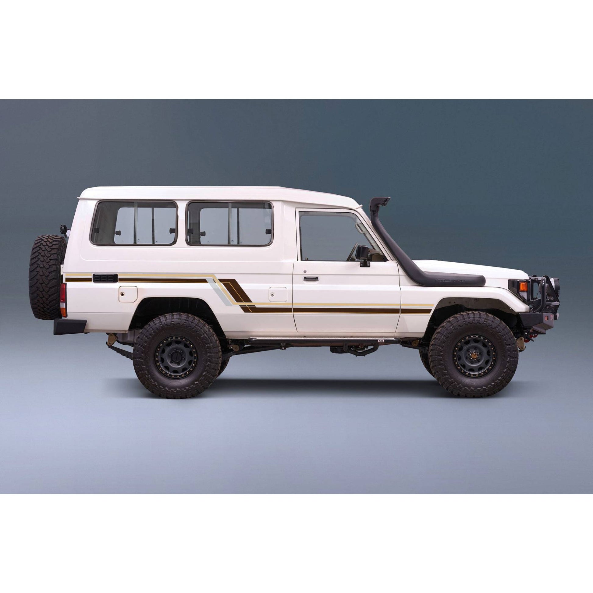Decal Body Stripe Kit (Tarcutta) for the Toyota LandCruiser 75 Series (1985–1999) (view 2)