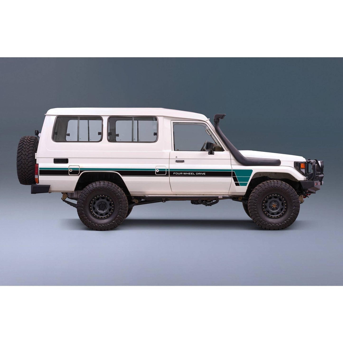 Decal Body Stripe Kit (Toowoomba) for the Toyota LandCruiser 75 Series (1985–1999) (view 2)