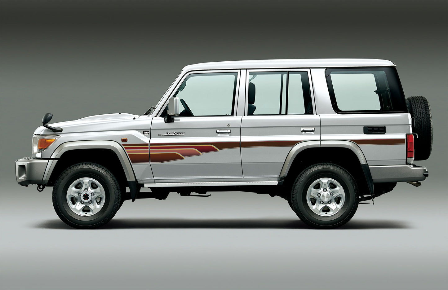 70 Series Land Cruiser Decal Body Stripe Kit (Muscat) - 76 Series (2007-)
