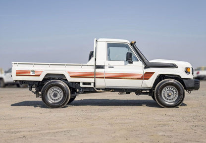 79 Series Single Cab Decal Body Stripe Kit (Townsville)